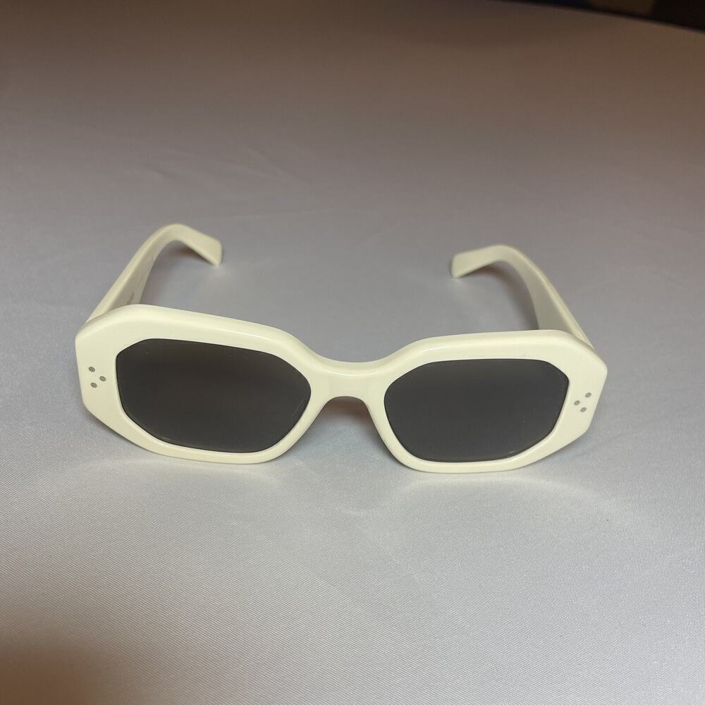 CELINE Unisex Square Oval Sunglasses White Ivory Dark Brown Lense CL40255I 25E - Picture 4 of 13